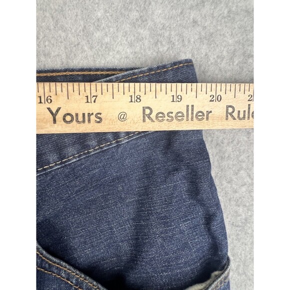 Men's Levi 569 Loose Straight Below Knee Denim Shorts Size 42  Waist - Picture 9 of 12